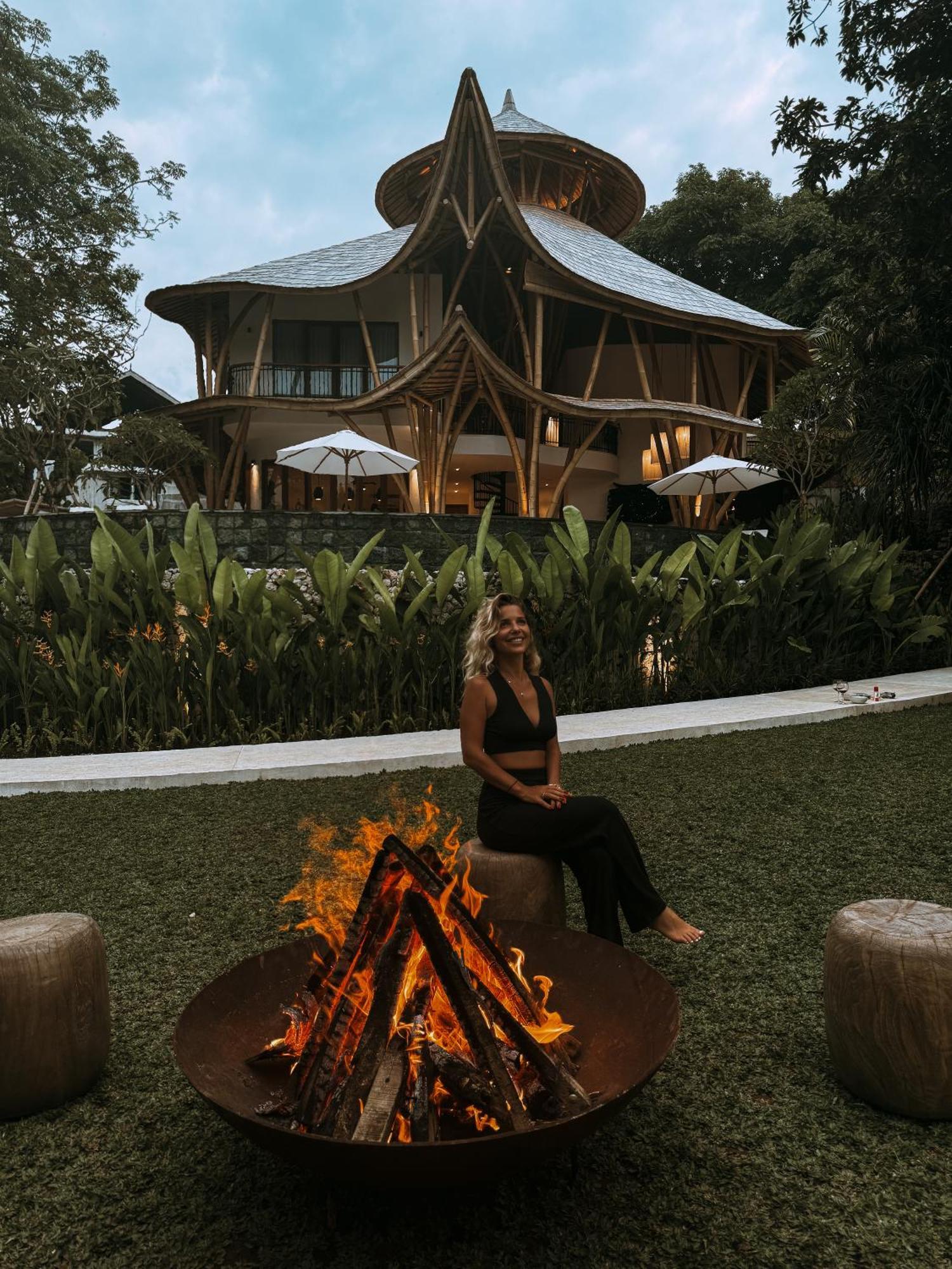 Ahura Luxury Villas Ocean View Bingin, Uluwatu Exteriör bild